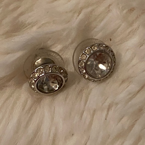 Swarovski Solitaire Stud Earrings - Picture 9 of 12